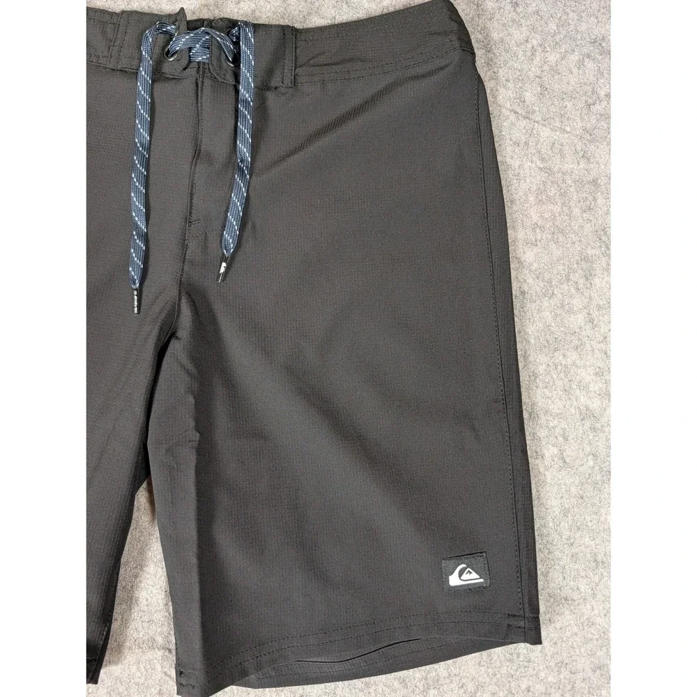 Quiksilver Mens Board Shorts Black Surf Swim Trunks Size Small 30